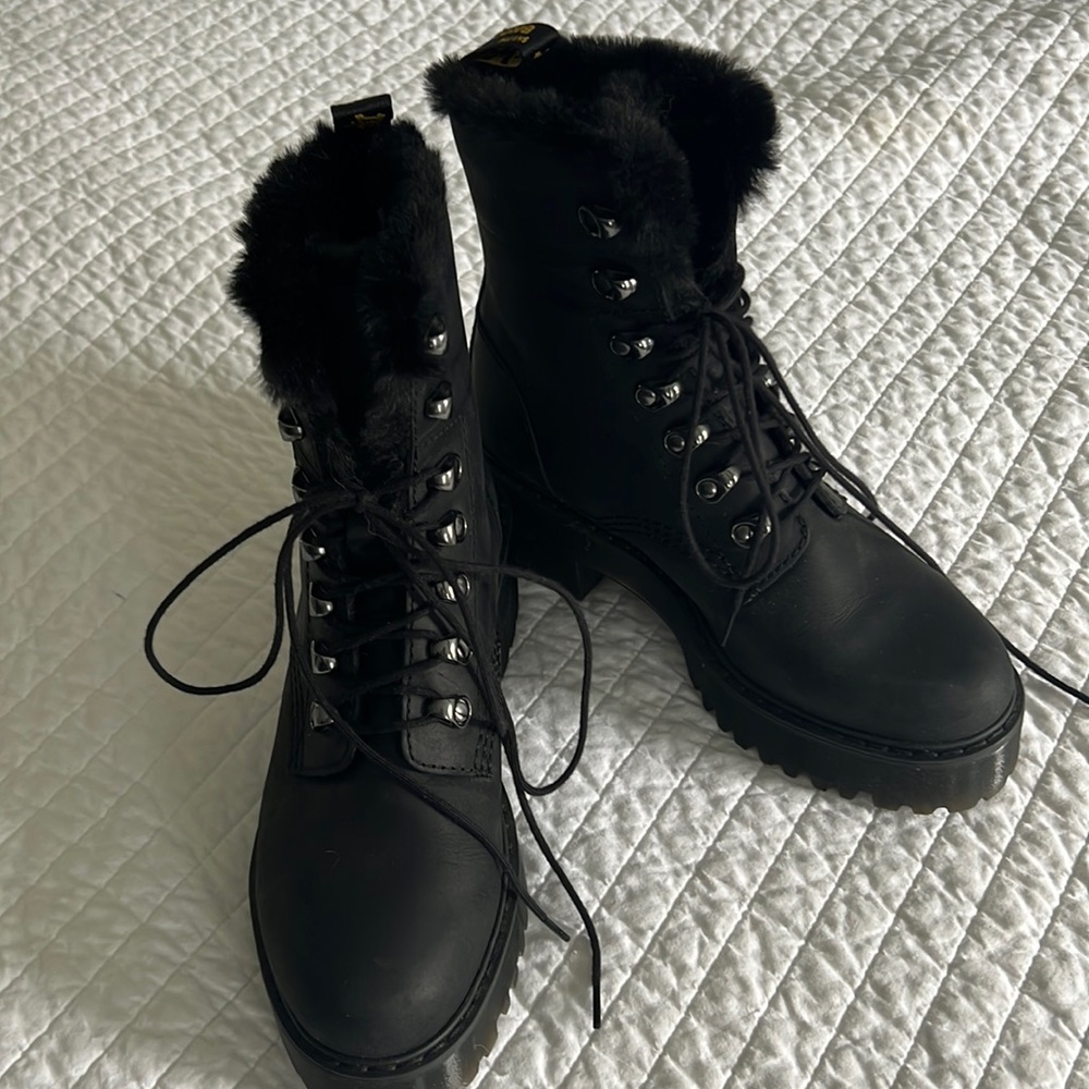 Dr. Marten Leoana boots